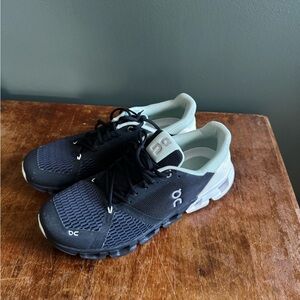 On Running Black white mint cloud flyer Shoes